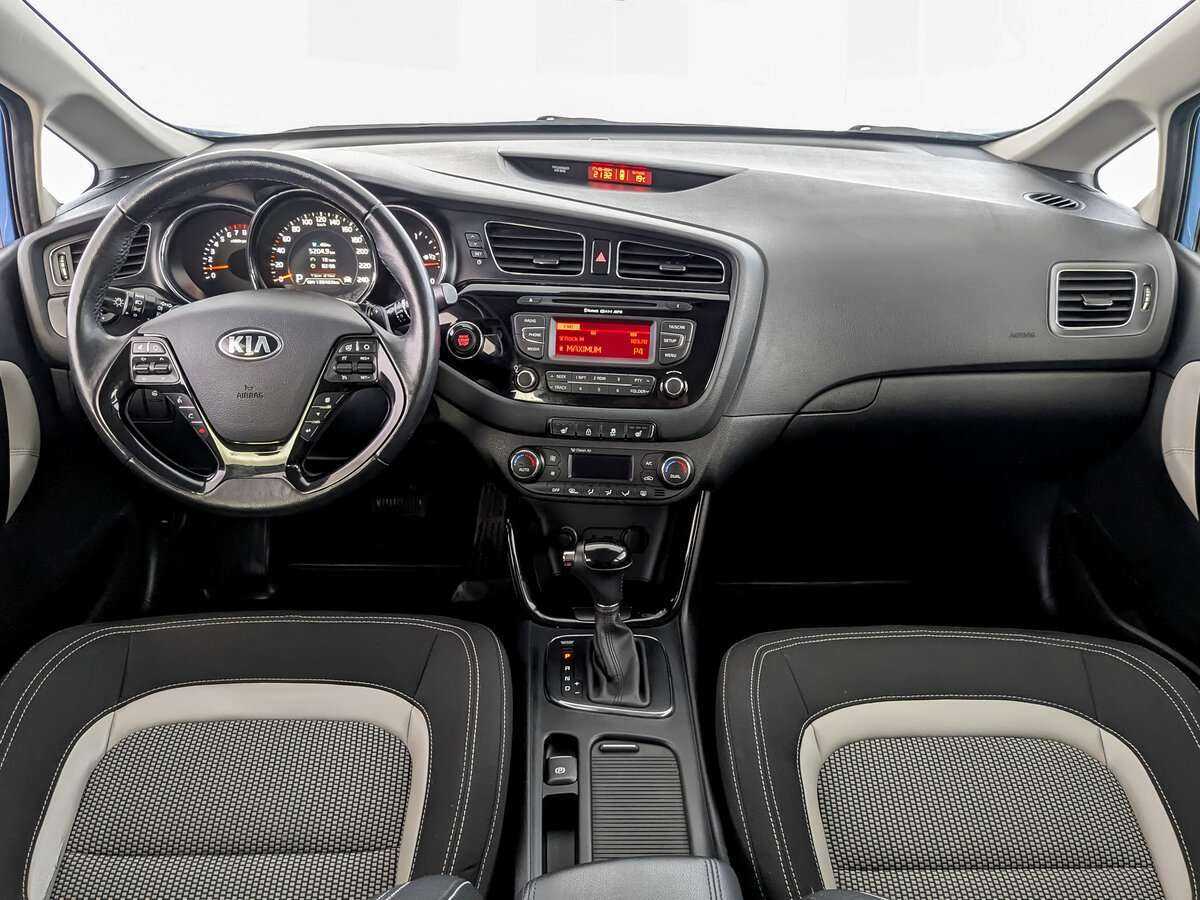 Kia Ceed с пробегом — 2012 год. Фото: #11