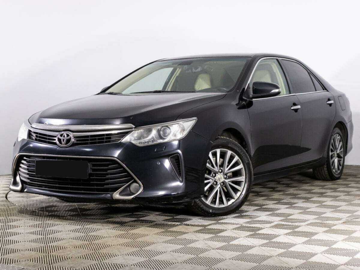 Toyota Camry с пробегом — 2017 год. Посмотреть фото