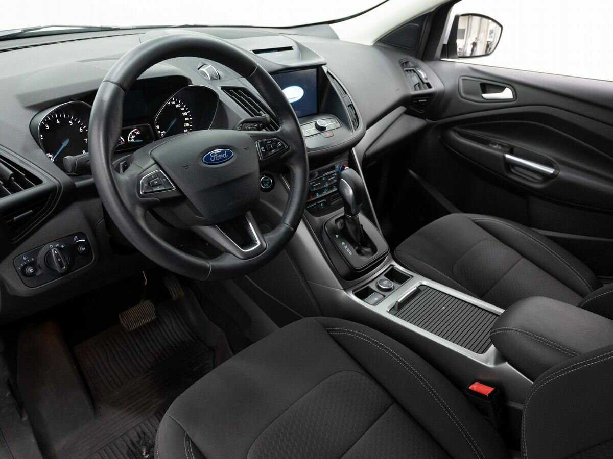 Ford Kuga с пробегом — 2017 год. Фото: #8