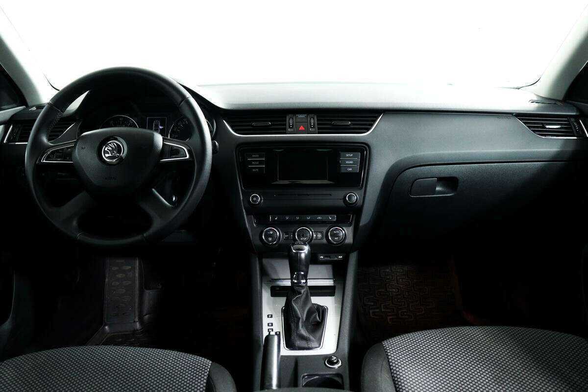 Skoda Octavia с пробегом — 2015 год. Фото: #9