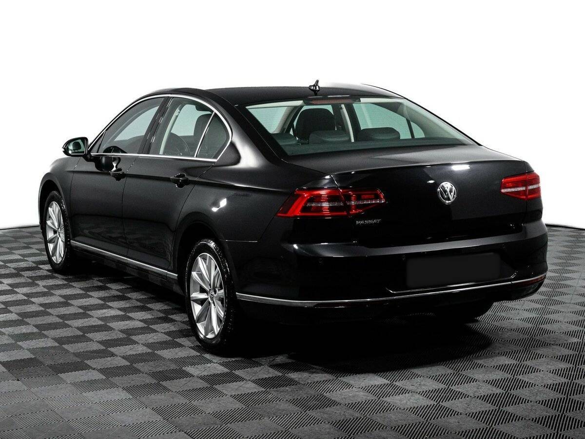 Volkswagen Passat с пробегом — 2019 год. Фото: #6