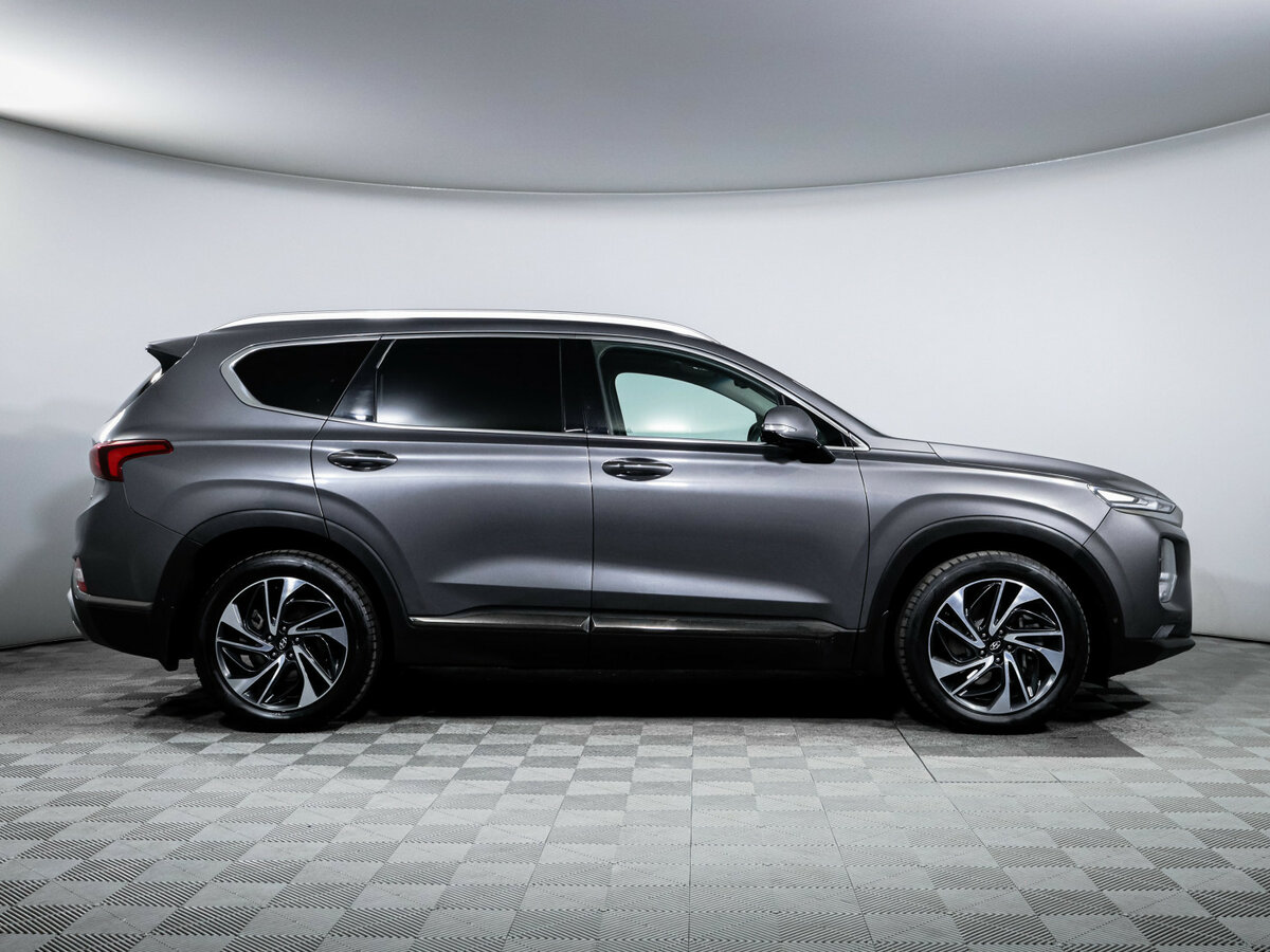 Hyundai Santa Fe с пробегом — 2019 год. Фото: #3