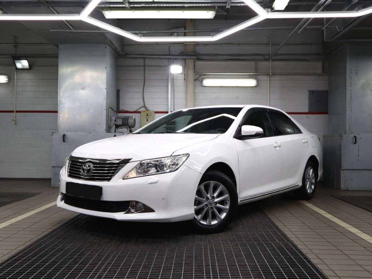 Toyota Camry с пробегом — 2013 год. Фото: #0