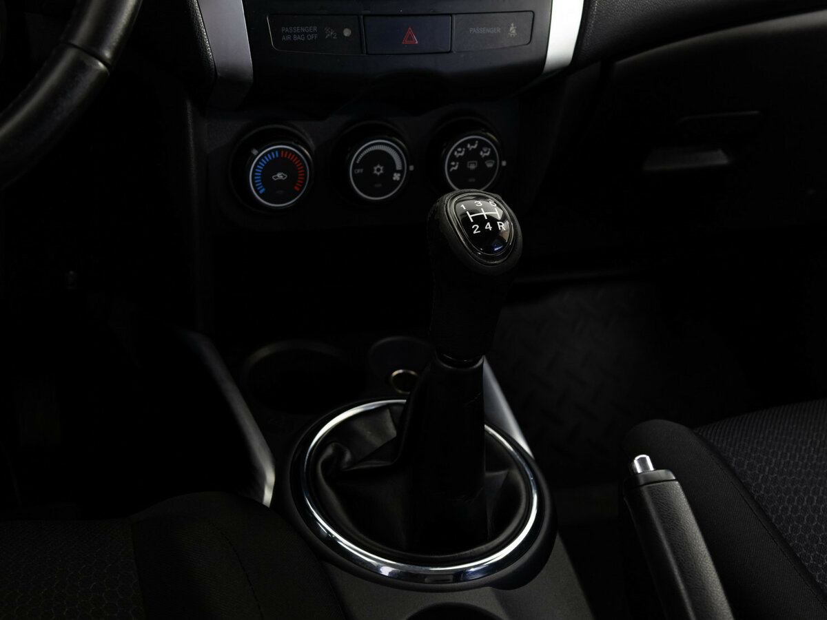 Mitsubishi ASX с пробегом — 2013 год. Фото: #8