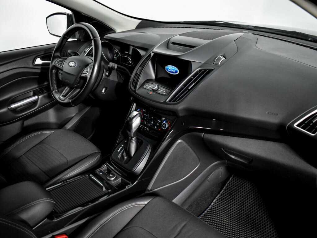 Ford Kuga с пробегом — 2017 год. Фото: #12