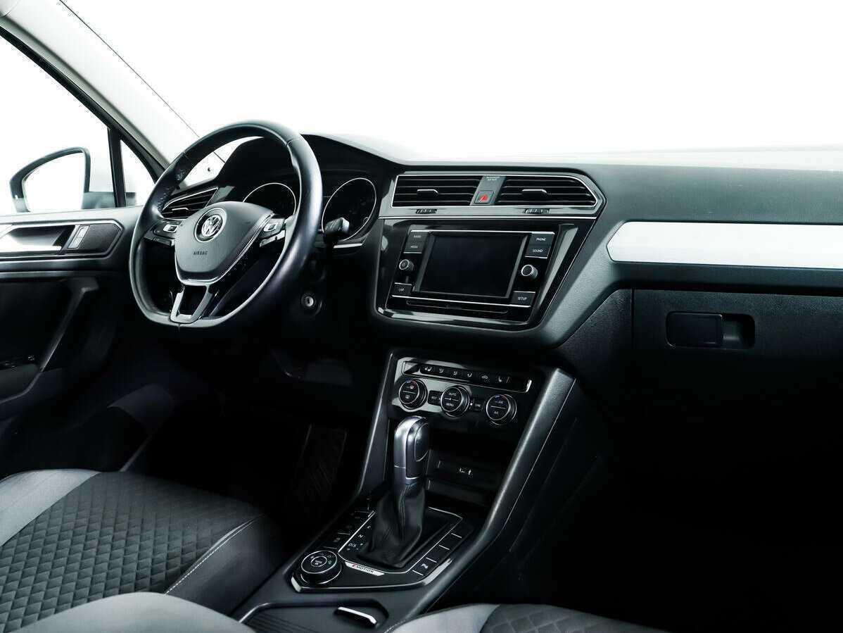 Volkswagen Tiguan с пробегом — 2017 год. Фото: #8