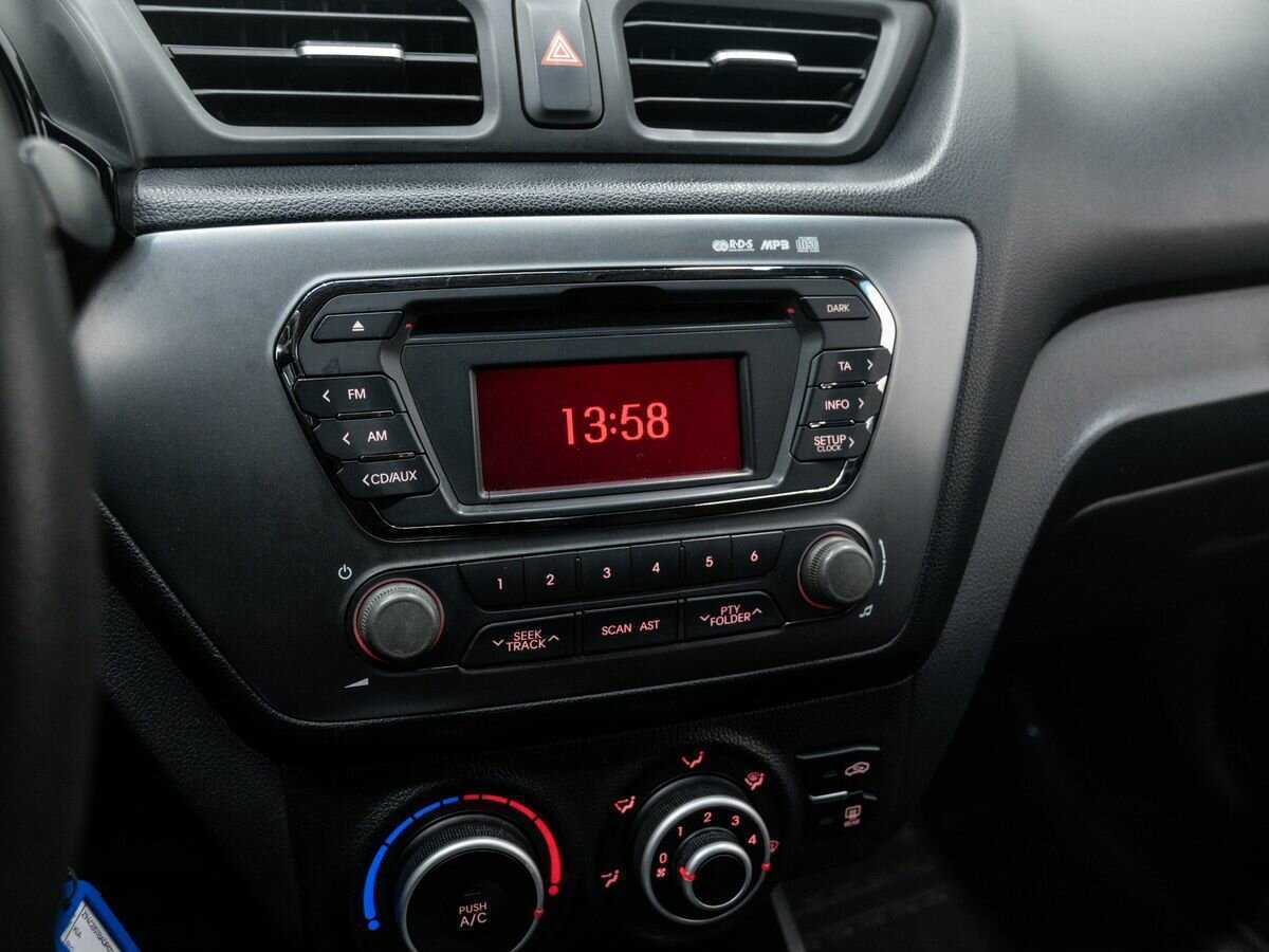 Kia Rio с пробегом — 2012 год. Фото: #16