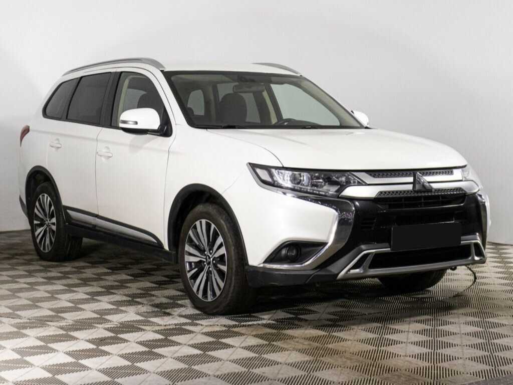 Mitsubishi Outlander с пробегом — 2020 год. Фото: #2