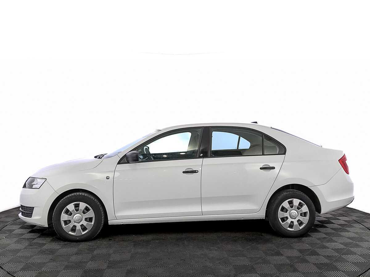 Skoda Rapid с пробегом — 2017 год. Фото: #7