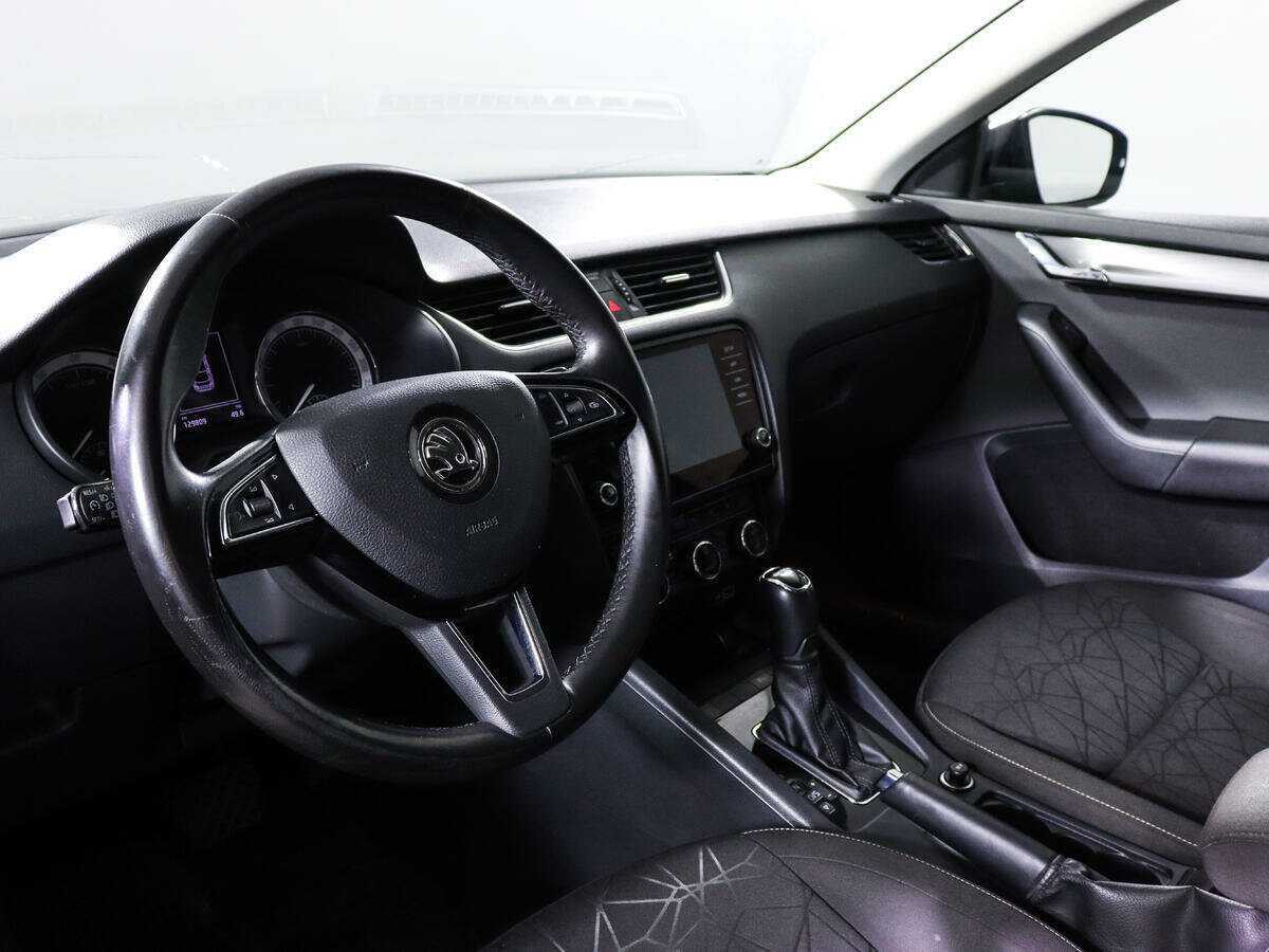 Skoda Octavia с пробегом — 2020 год. Фото: #13