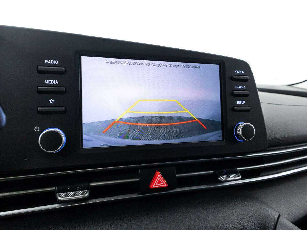 Hyundai Elantra с пробегом — 2021 год. Фото: #15