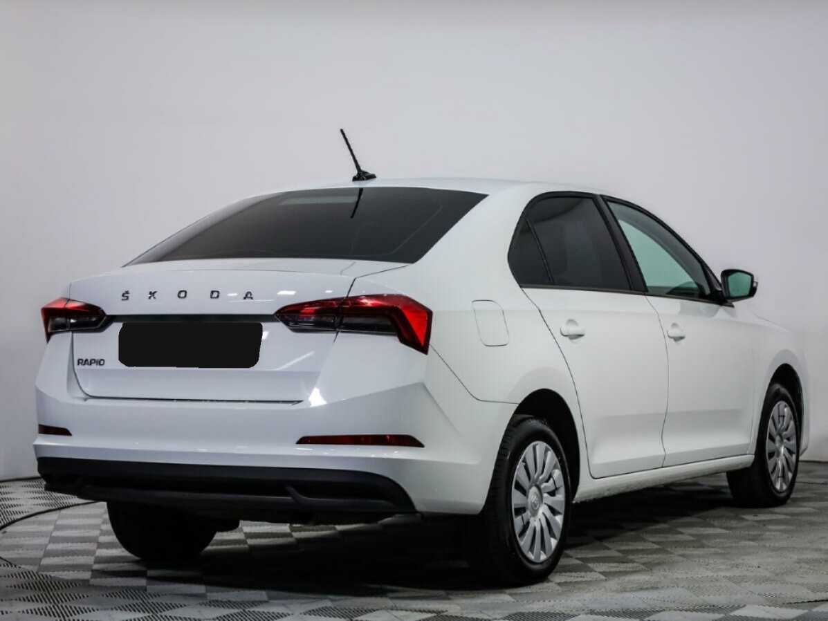 Skoda Rapid с пробегом — 2021 год. Фото: #3