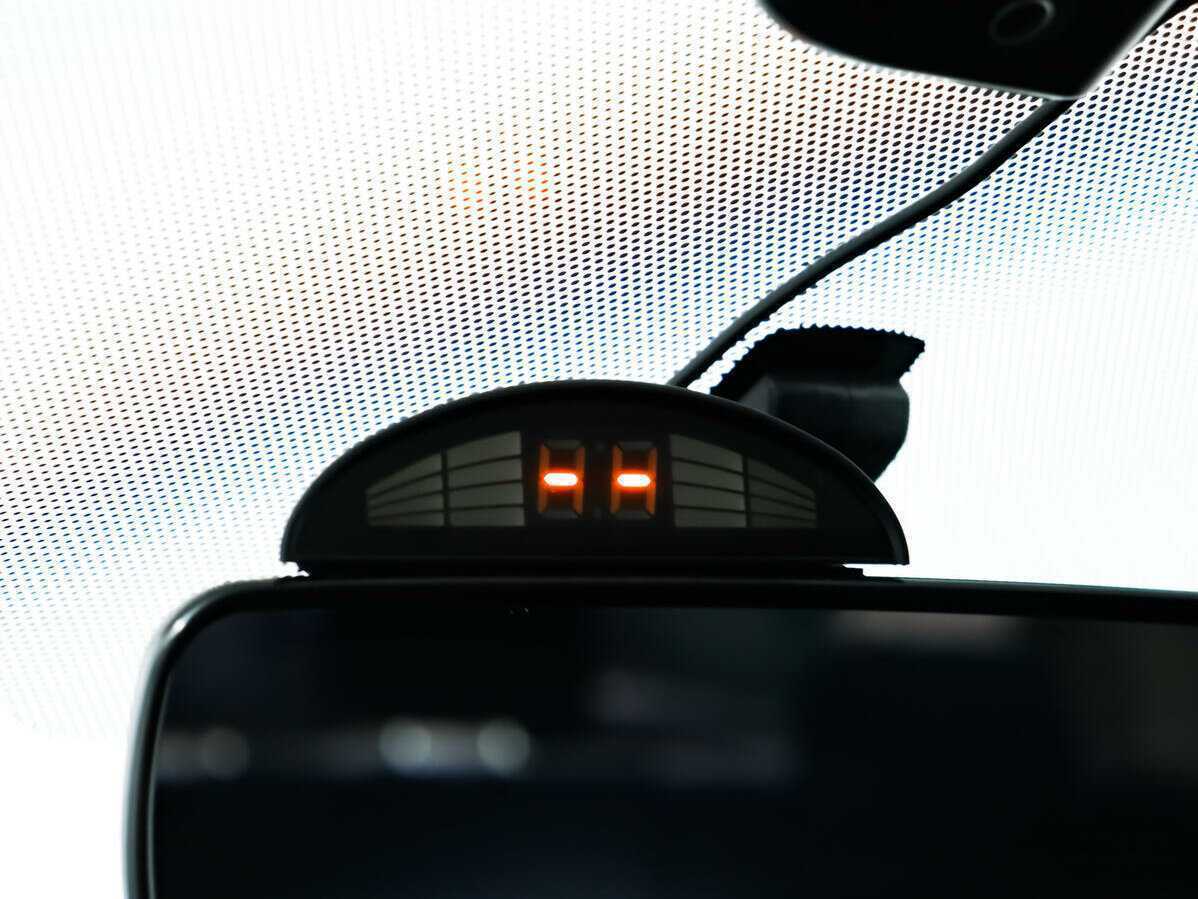 Nissan Tiida с пробегом — 2015 год. Фото: #12