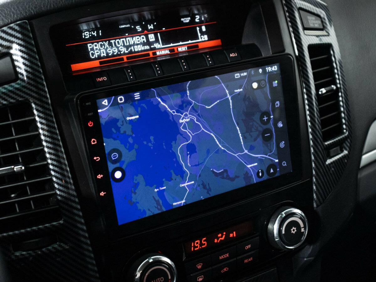 Mitsubishi Pajero с пробегом — 2015 год. Фото: #14