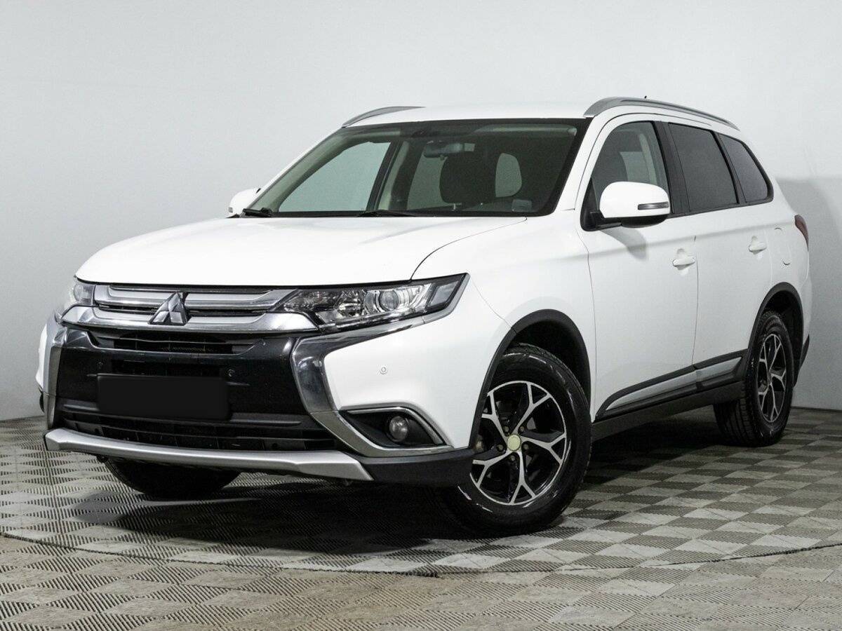 Mitsubishi Outlander с пробегом — 2016 год. Фото: #0
