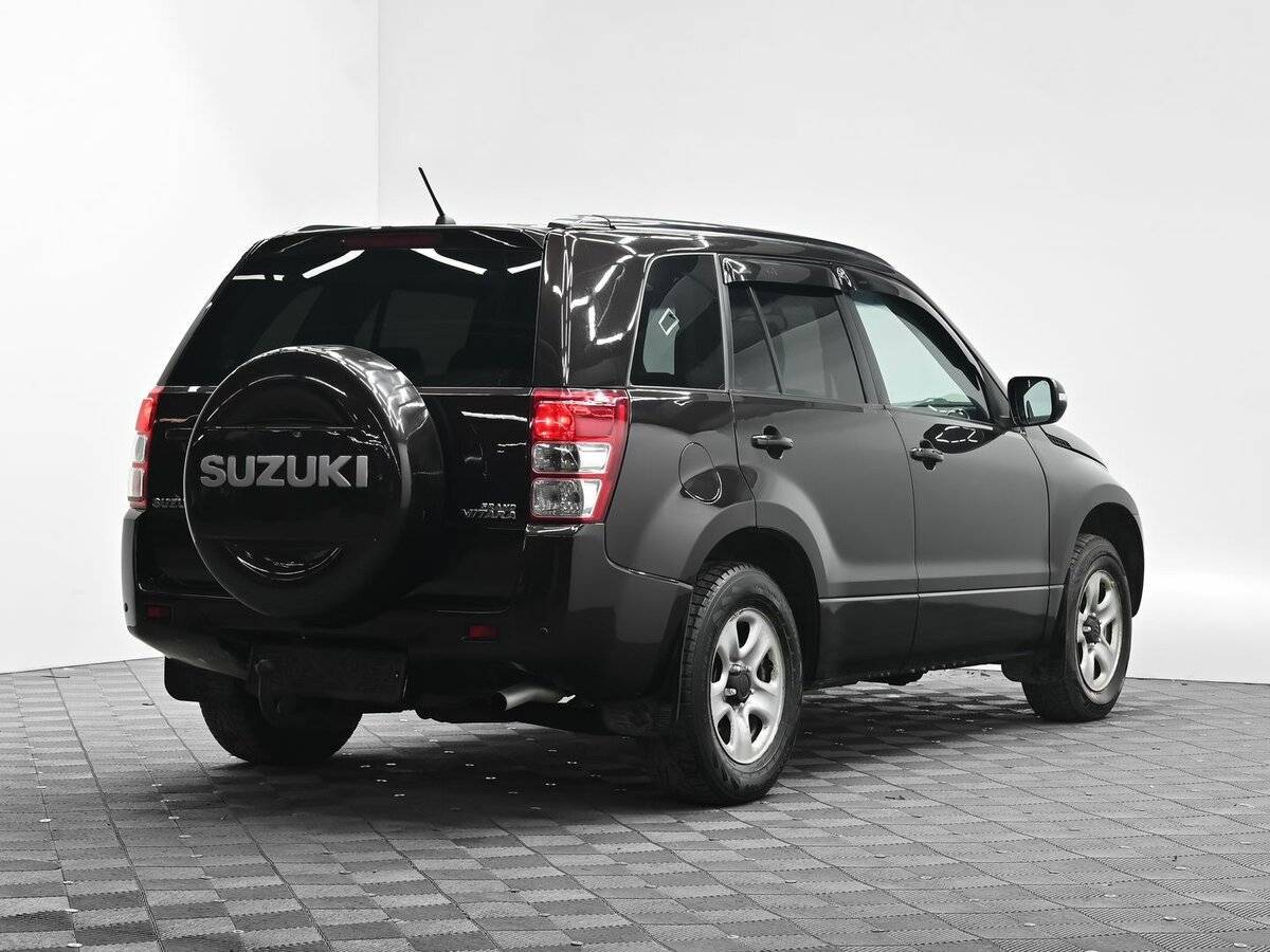 Suzuki Grand Vitara с пробегом — 2013 год. Фото: #3