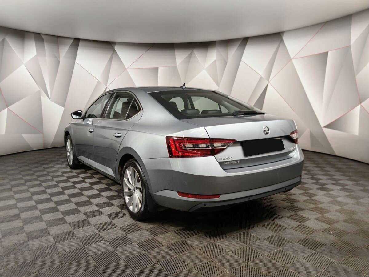 Skoda Superb с пробегом — 2017 год. Фото: #3