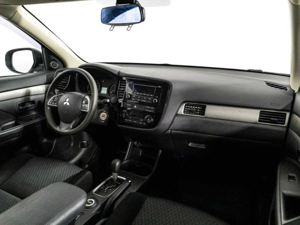 Mitsubishi Outlander с пробегом — 2014 год. Фото: #6
