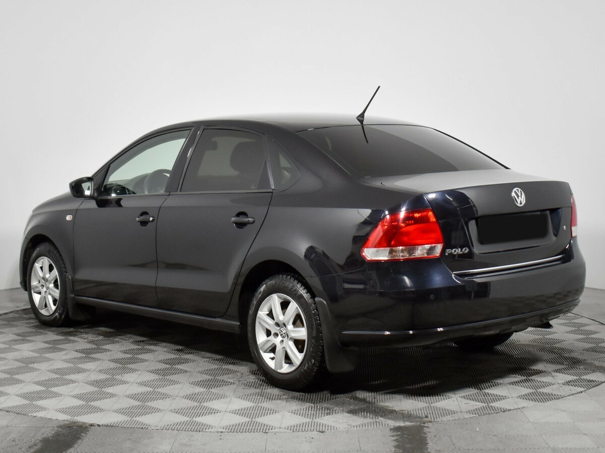 Volkswagen Polo с пробегом — 2013 год. Фото: #6