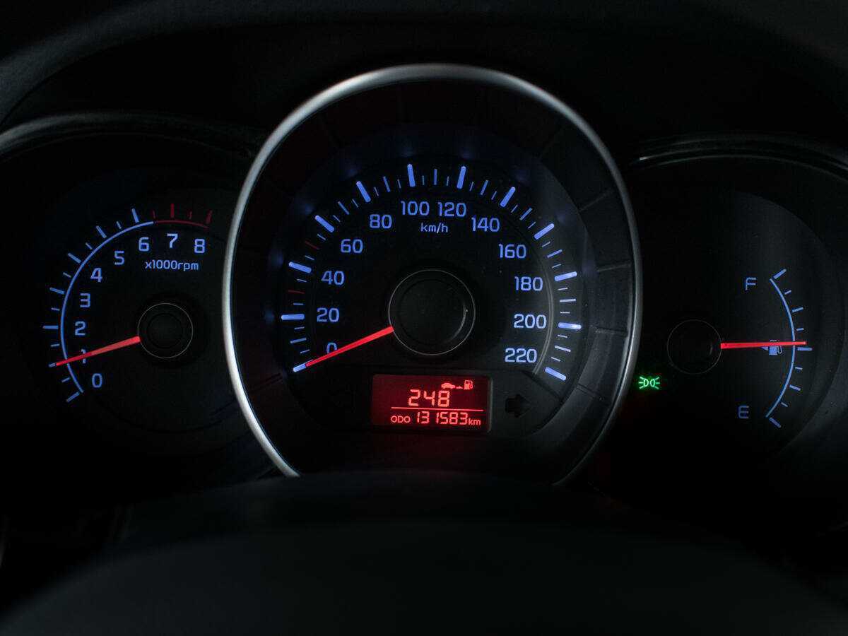 Kia Rio с пробегом — 2012 год. Фото: #10