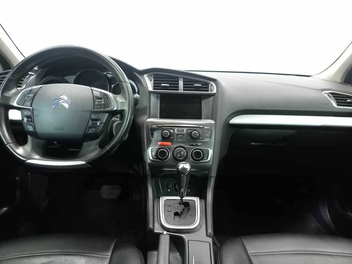 Citroen C4 с пробегом — 2015 год. Фото: #8