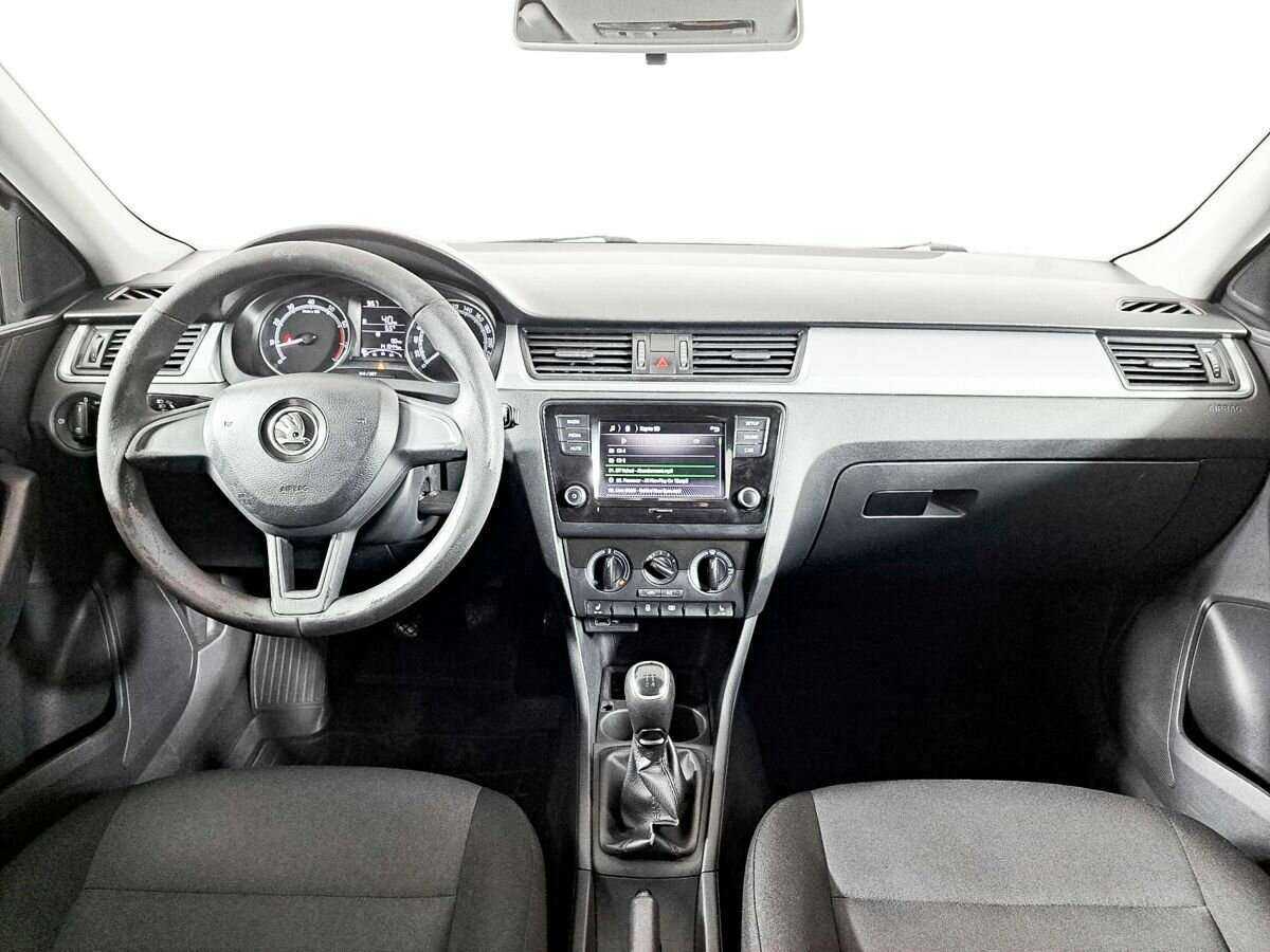 Skoda Rapid с пробегом — 2018 год. Фото: #8