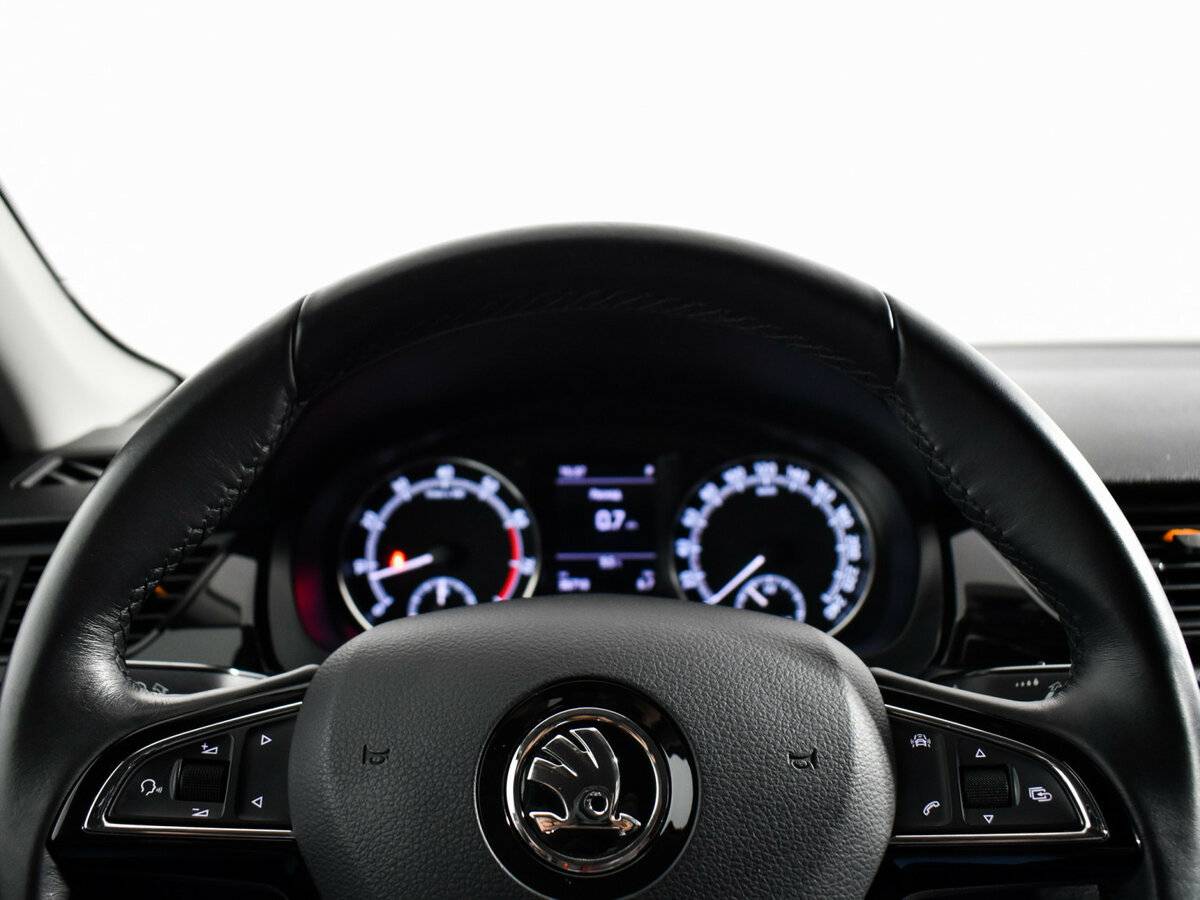 Skoda Rapid с пробегом — 2018 год. Фото: #14