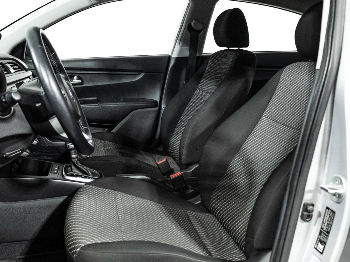 Kia Rio с пробегом — 2020 год. Фото: #13
