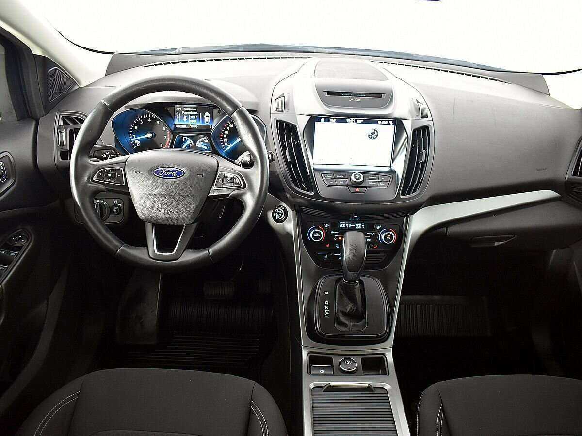 Ford Kuga с пробегом — 2018 год. Фото: #11