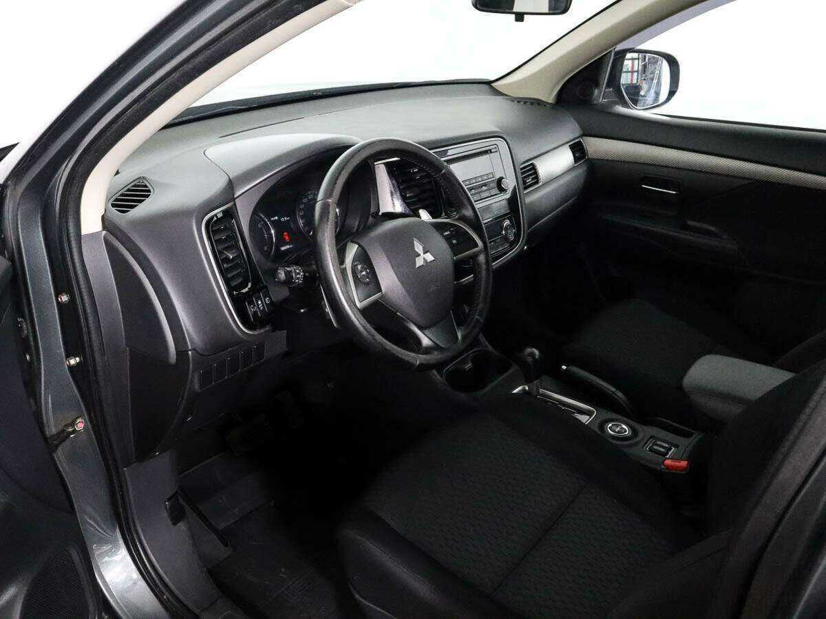 Mitsubishi Outlander с пробегом — 2013 год. Фото: #6