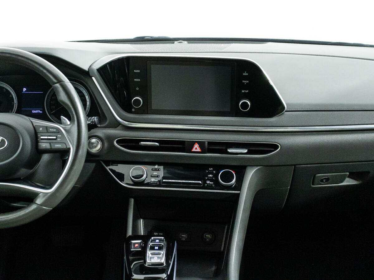 Hyundai Sonata с пробегом — 2020 год. Фото: #13