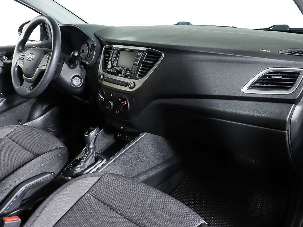 Hyundai Solaris с пробегом — 2017 год. Фото: #8