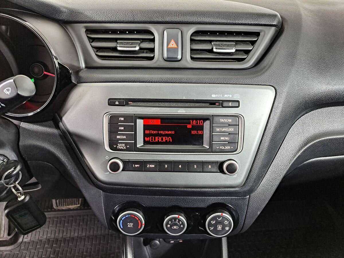 Kia Rio с пробегом — 2017 год. Фото: #10