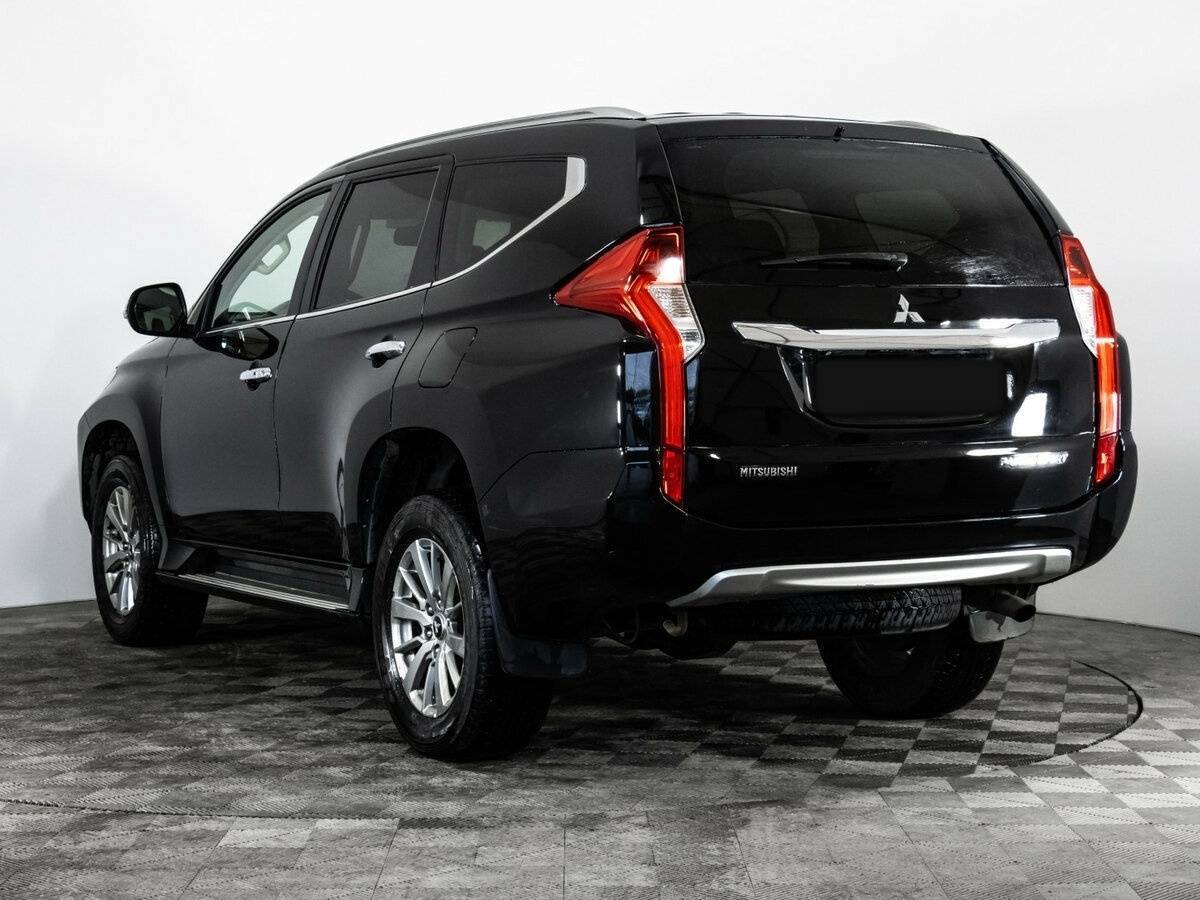 Mitsubishi Pajero Sport с пробегом — 2018 год. Фото: #6