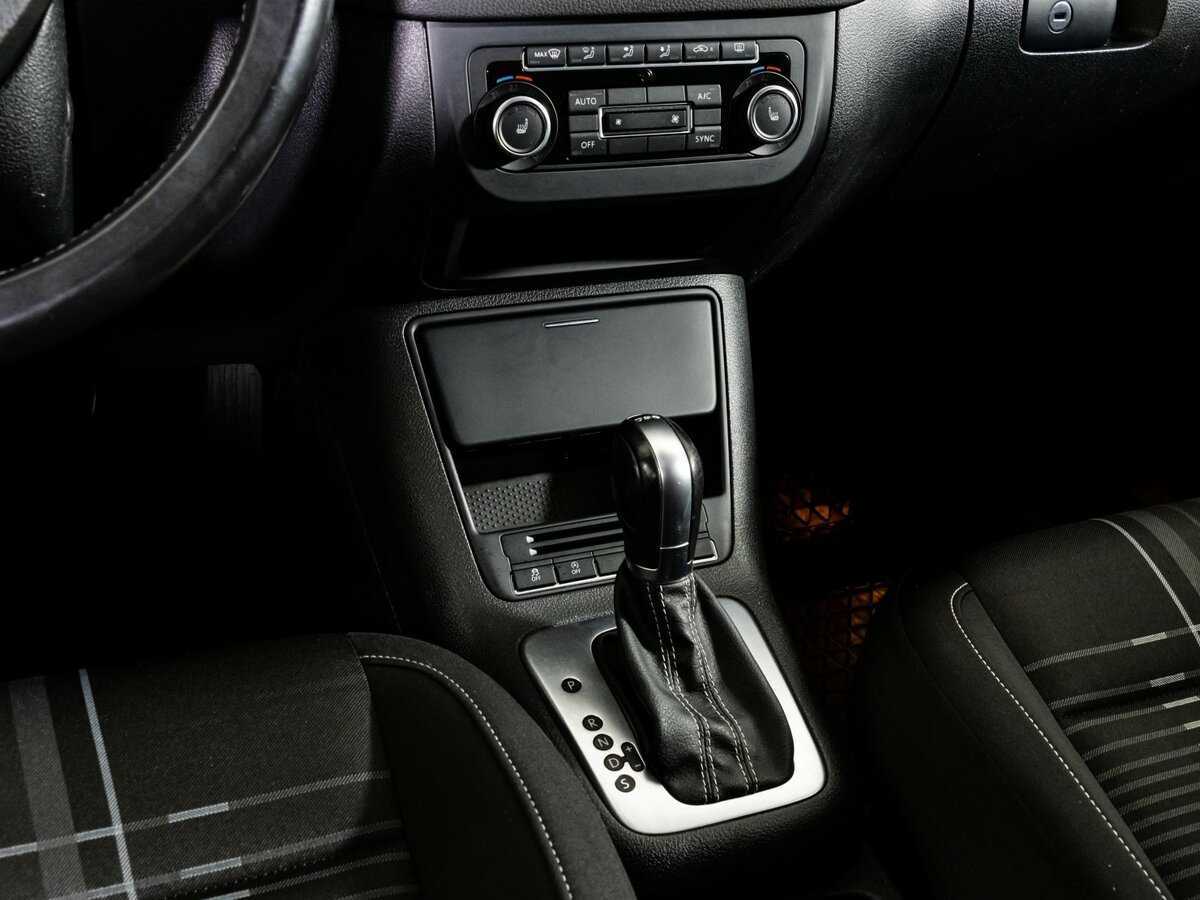 Volkswagen Tiguan с пробегом — 2015 год. Фото: #9