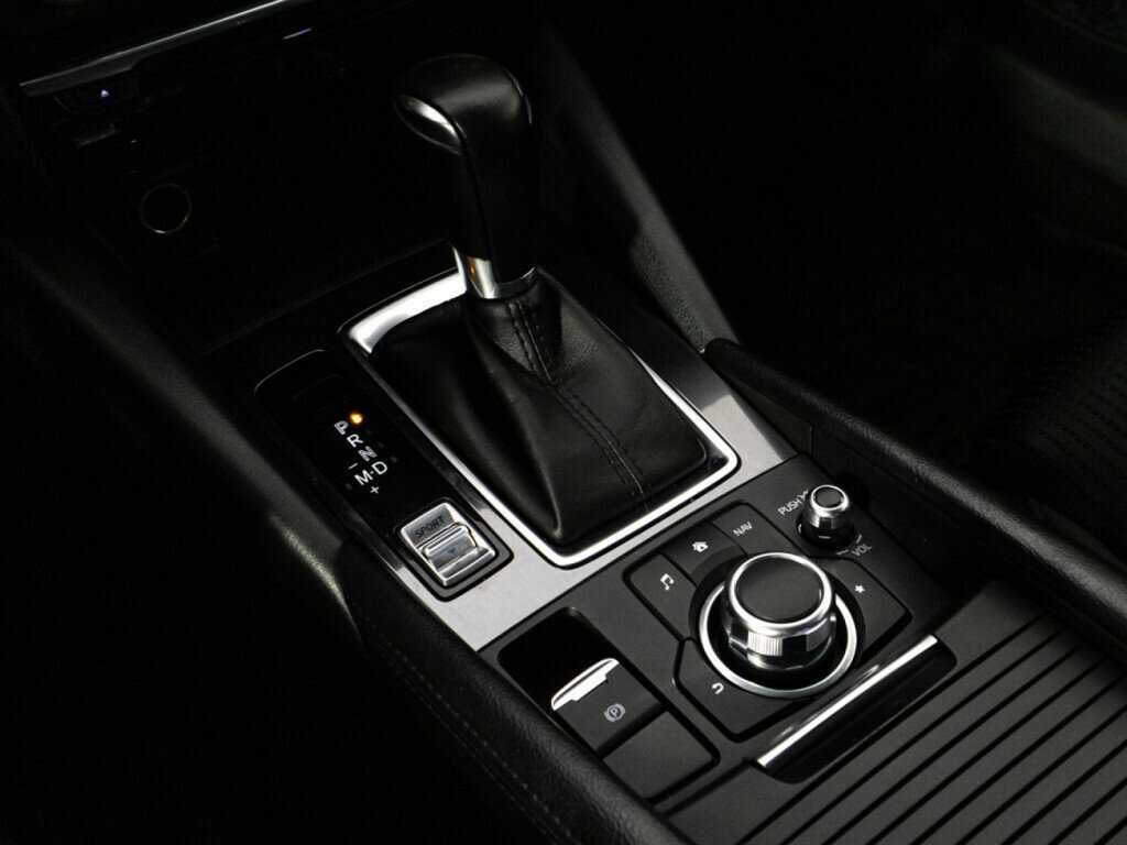 Mazda 6 с пробегом — 2015 год. Фото: #14