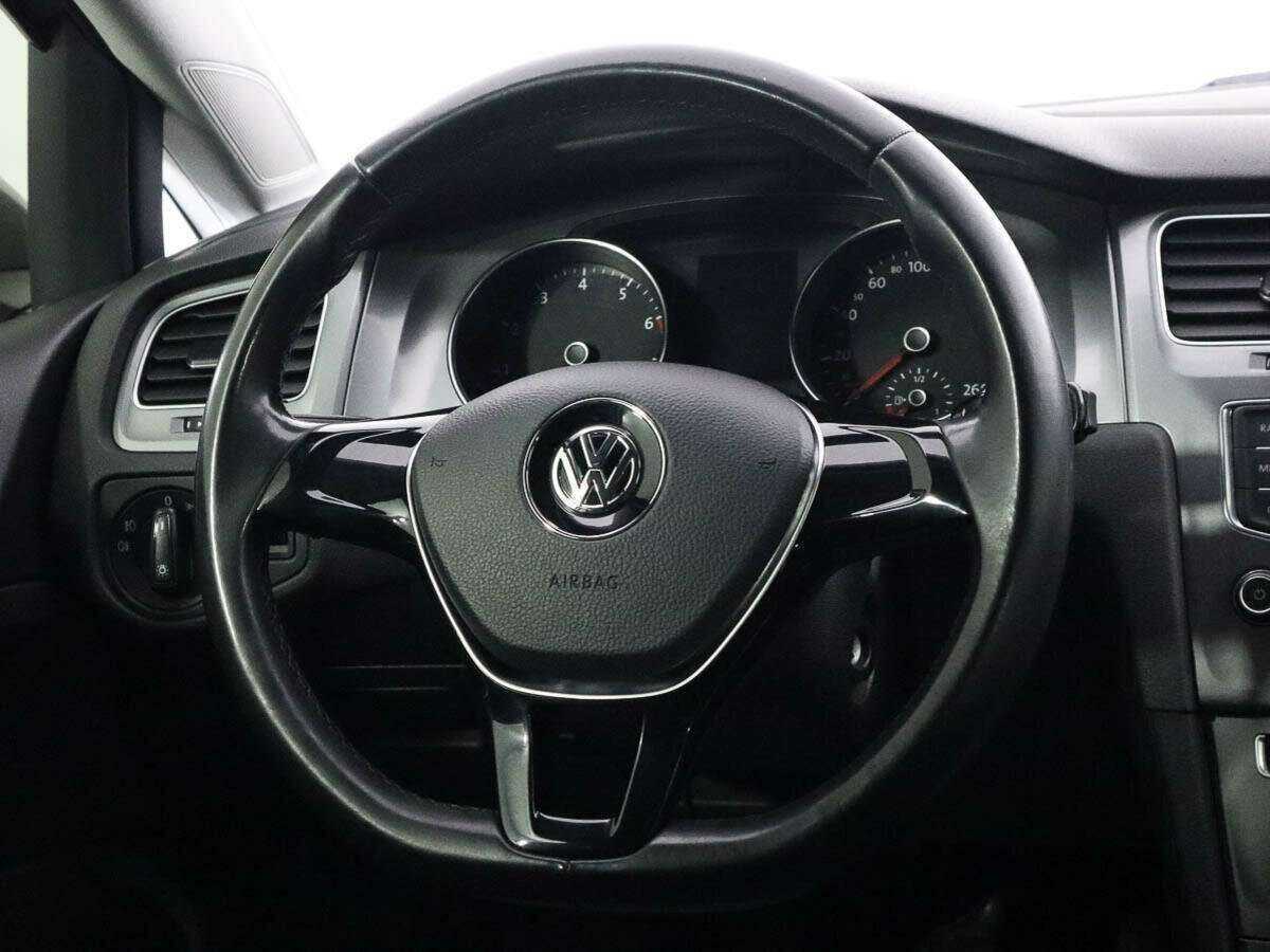 Volkswagen Golf с пробегом — 2014 год. Фото: #10