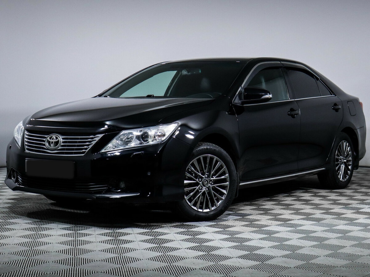 Toyota Camry с пробегом — 2014 год. Фото: #0