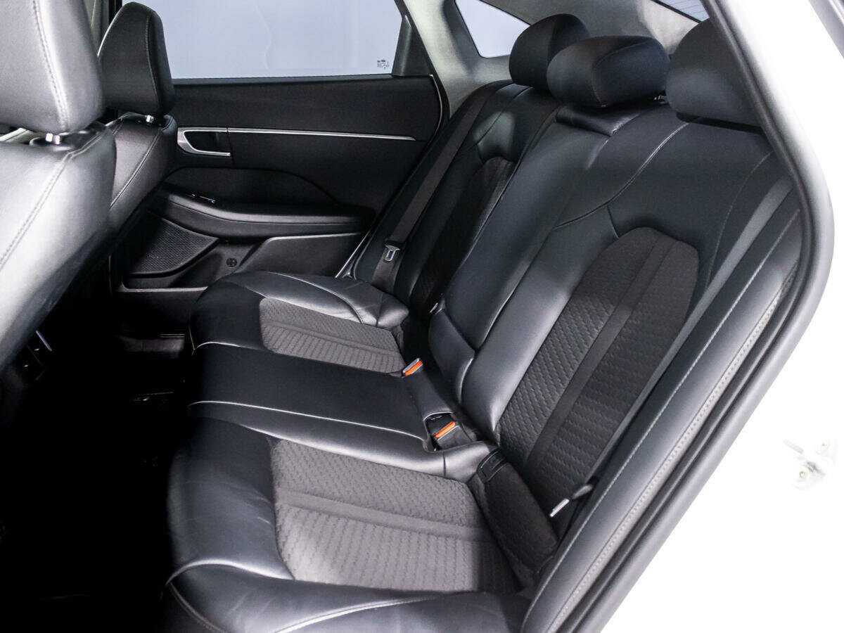 Hyundai Sonata с пробегом — 2019 год. Фото: #9