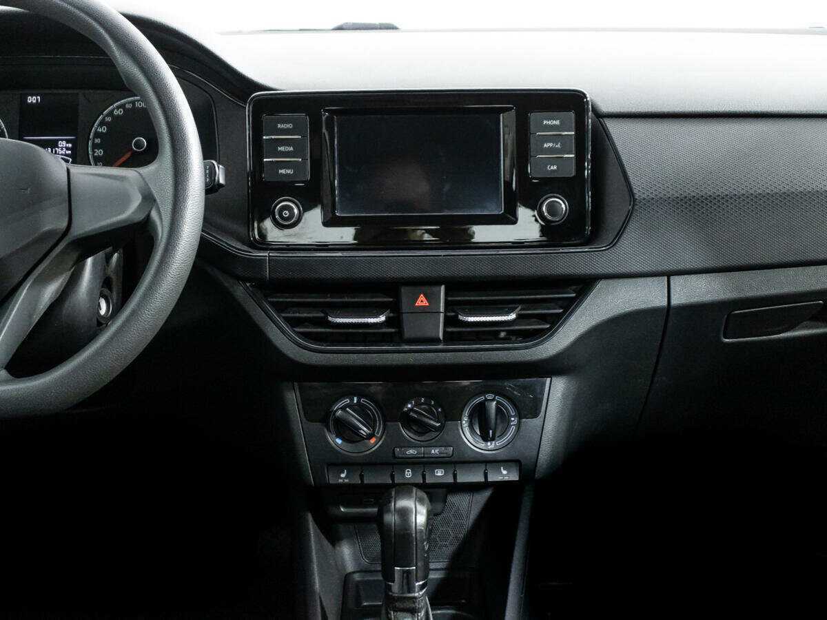 Volkswagen Polo с пробегом — 2021 год. Фото: #13