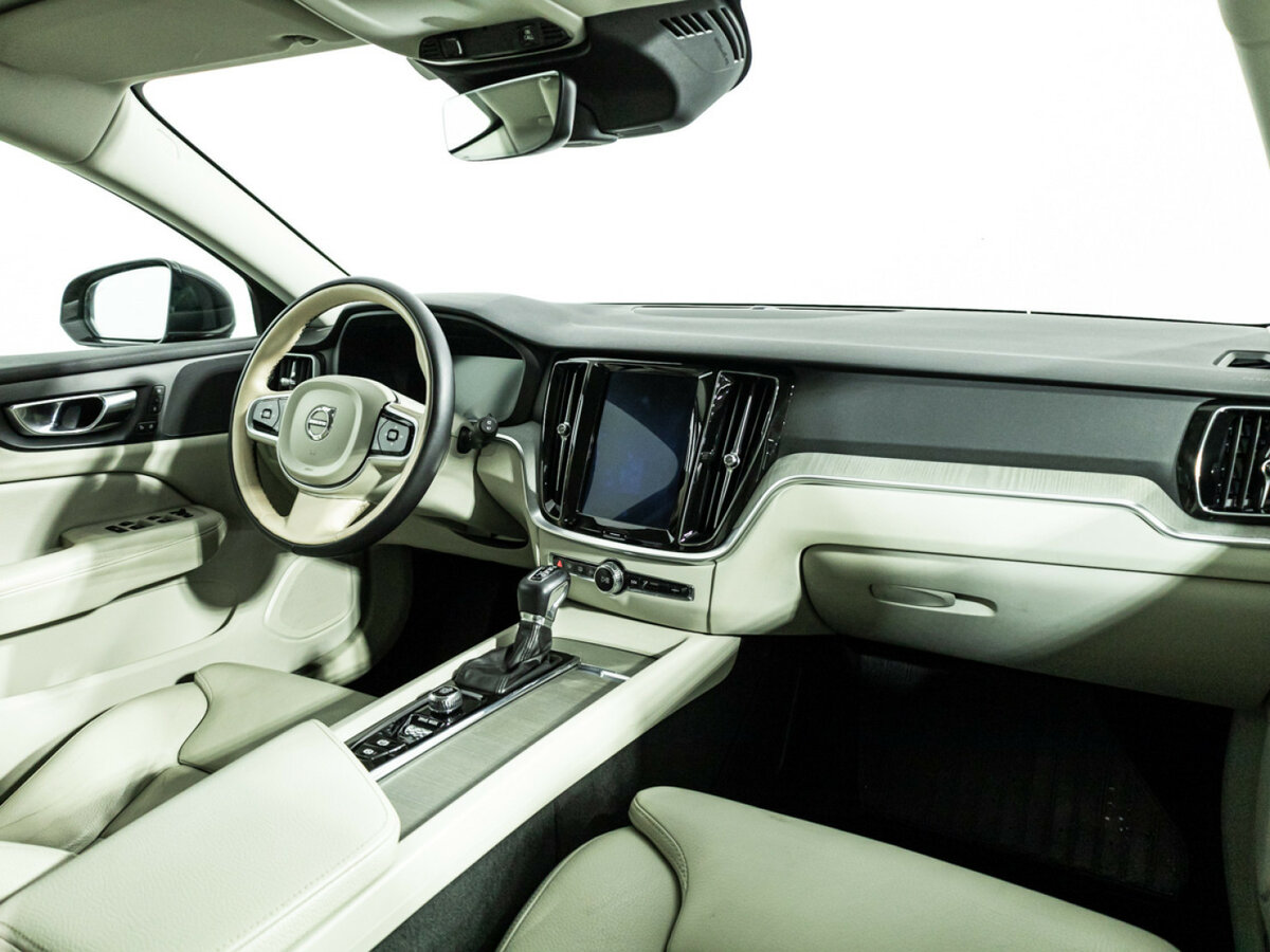 Volvo V60 с пробегом — 2018 год. Фото: #8
