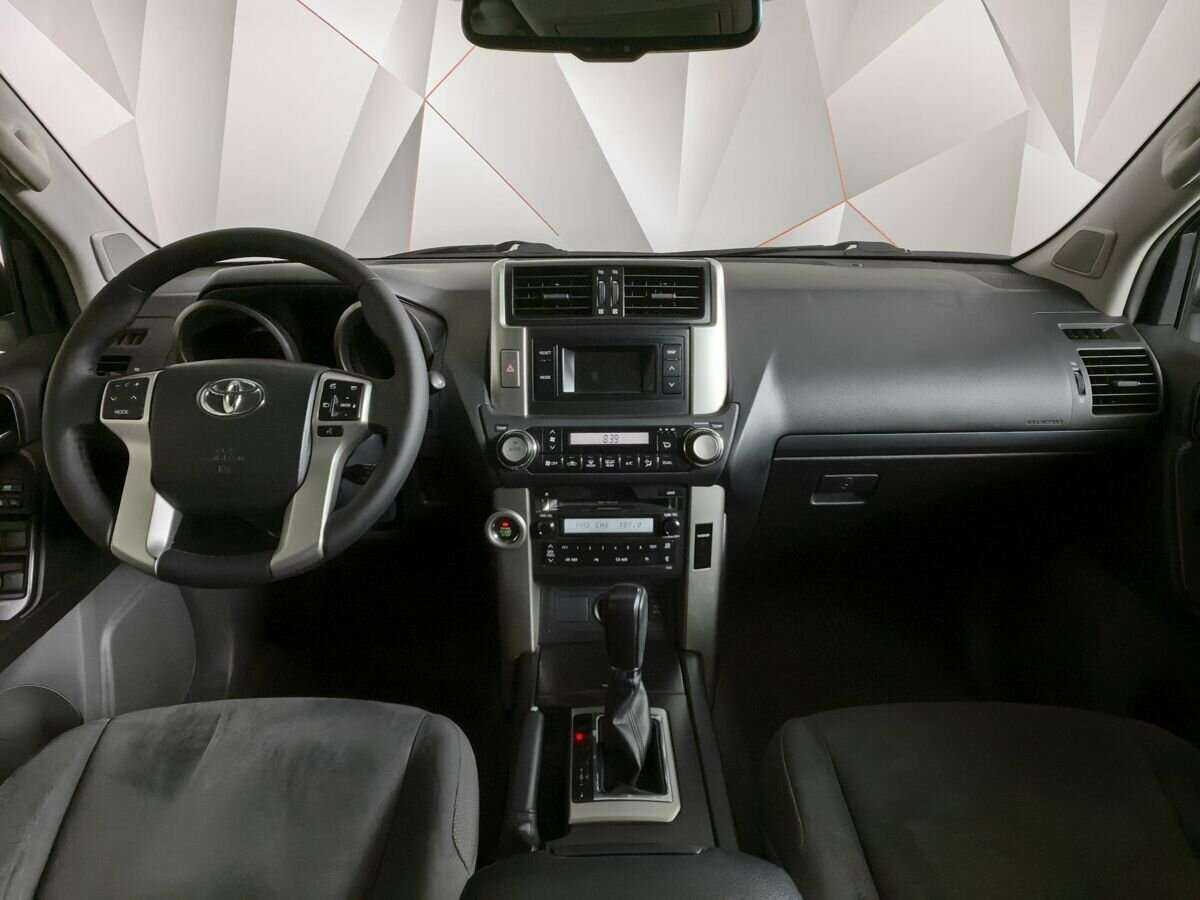 Toyota Land Cruiser Prado с пробегом — 2012 год. Фото: #9