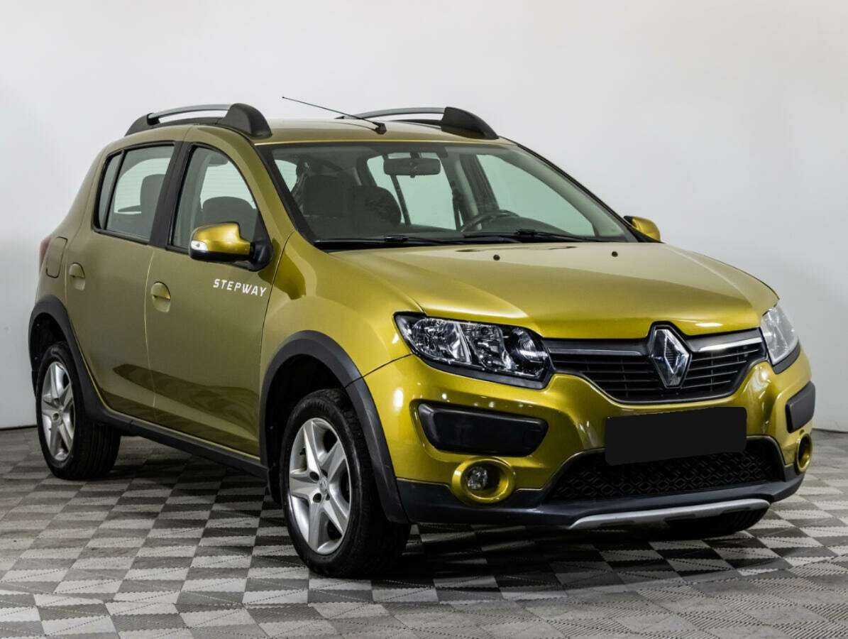 Renault Sandero с пробегом — 2017 год. Фото: #2