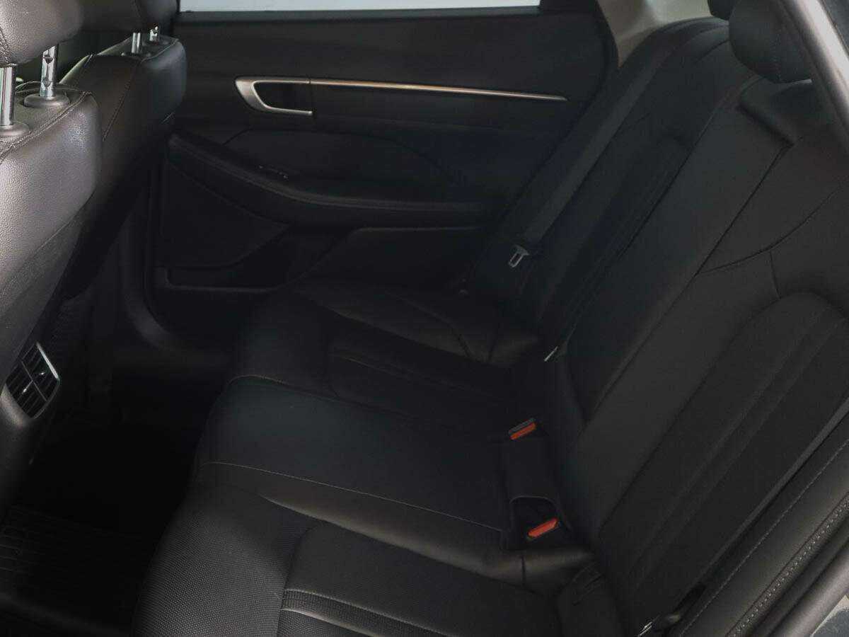 Hyundai Sonata с пробегом — 2020 год. Фото: #5