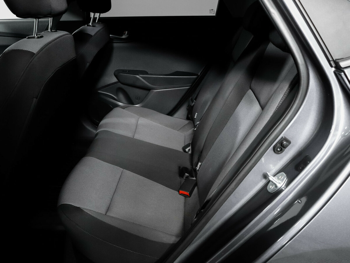 Hyundai Solaris с пробегом — 2021 год. Фото: #7