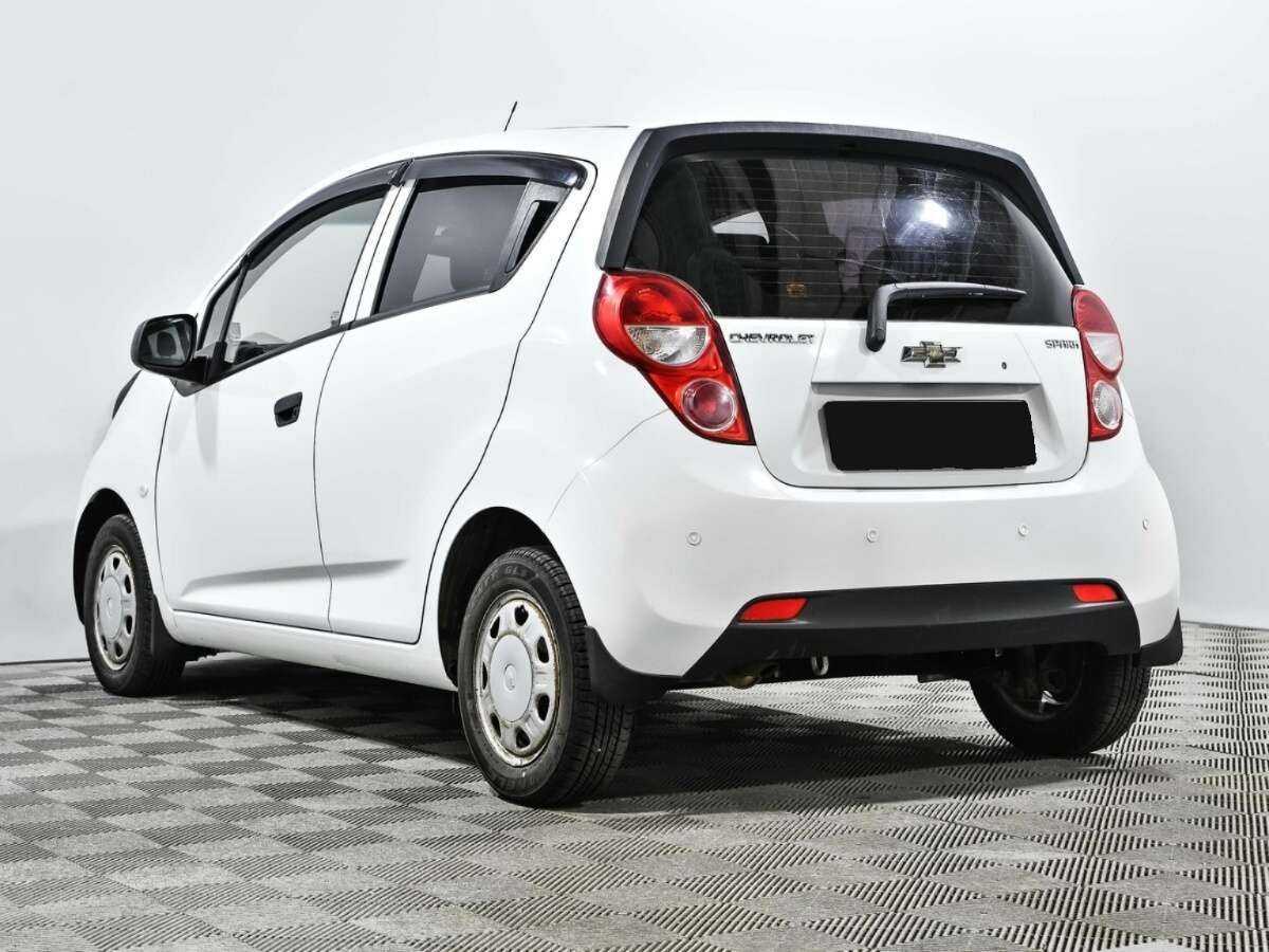 Chevrolet Spark с пробегом — 2013 год. Фото: #5