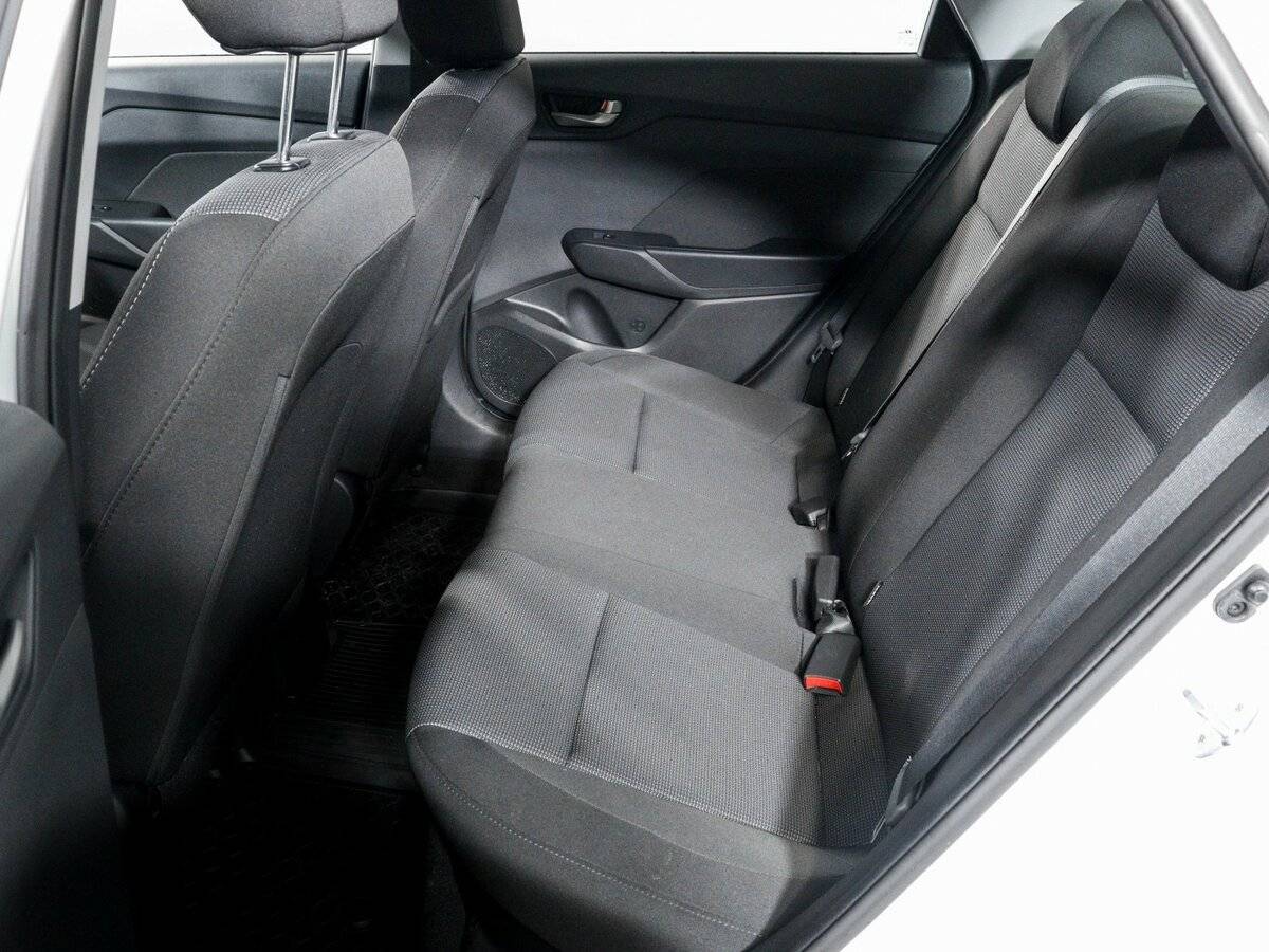 Hyundai Solaris с пробегом — 2019 год. Фото: #9