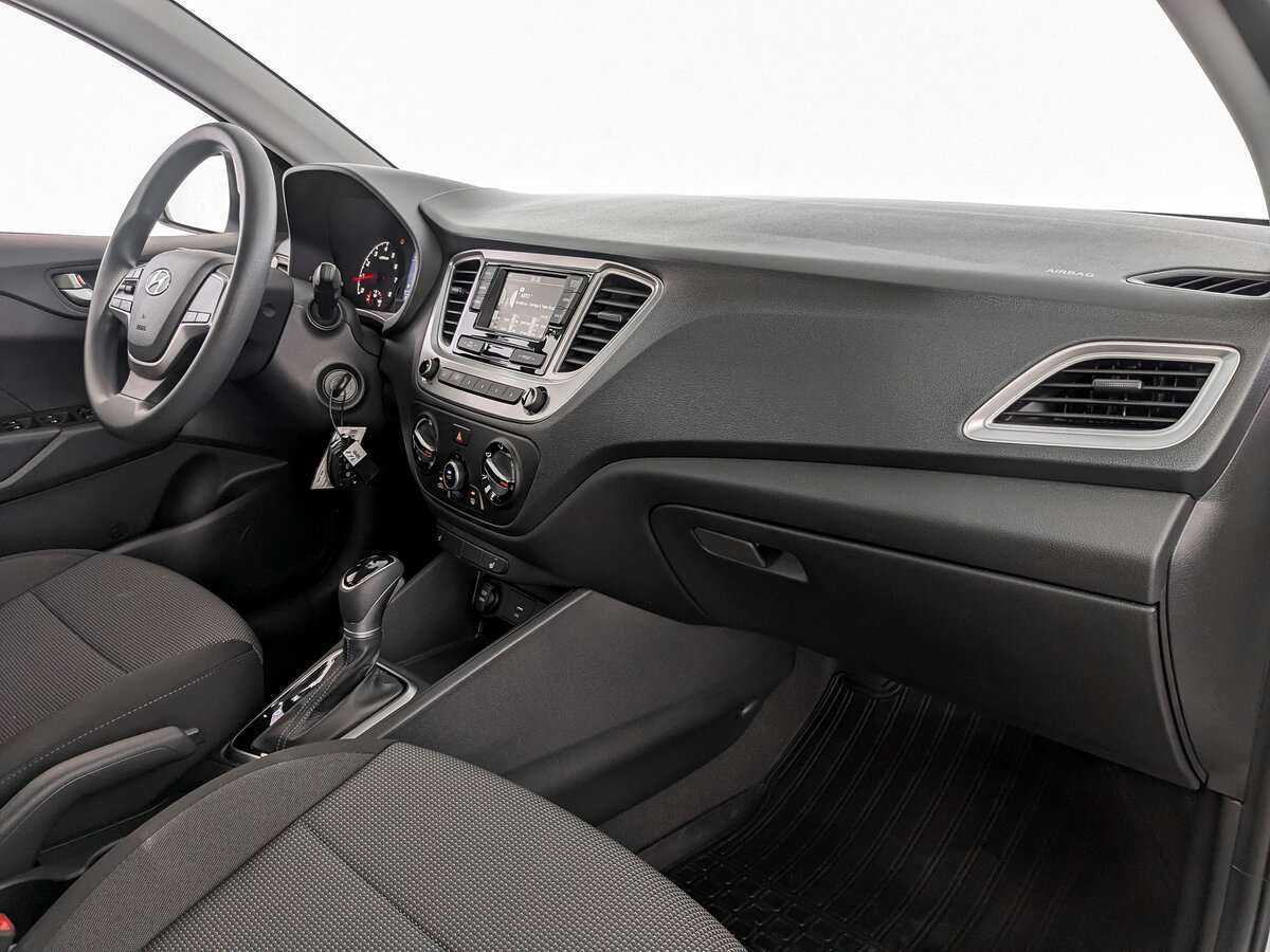 Hyundai Solaris с пробегом — 2022 год. Фото: #10