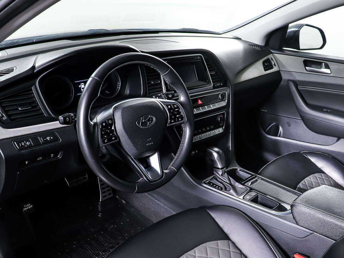 Hyundai Sonata с пробегом — 2018 год. Фото: #12