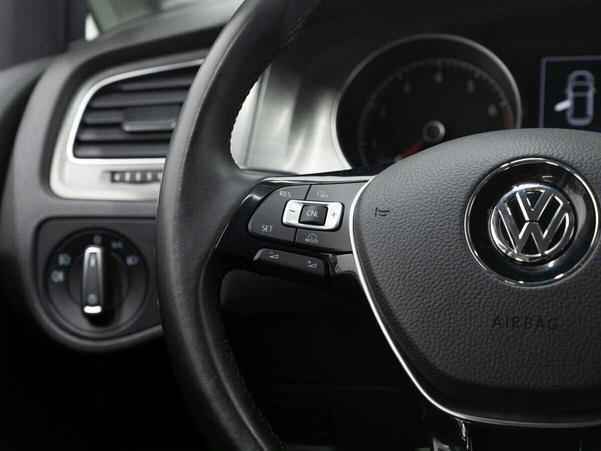 Volkswagen Golf с пробегом — 2013 год. Фото: #15